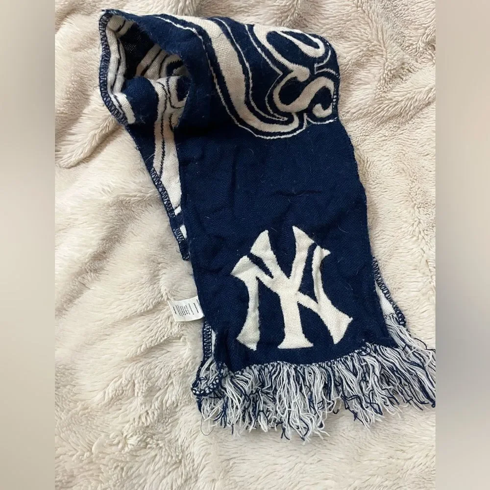 YANKEES (mlb)scarf💫forever collectibles
